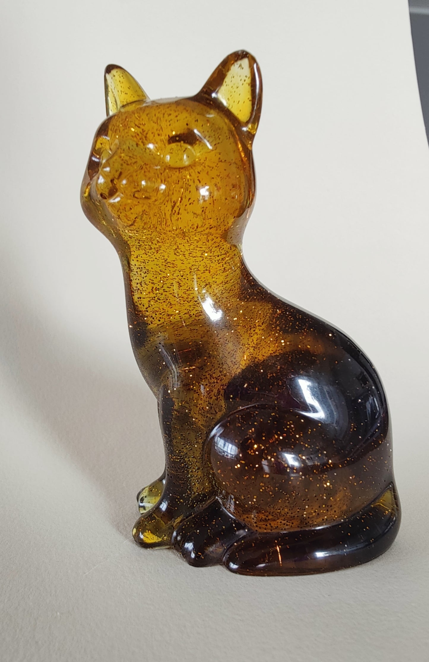 Kissapatsas keltaoranssi/musta