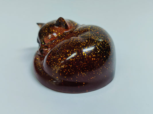 Ikiunta Uinuva kissapatsas, ruskea ja kulta