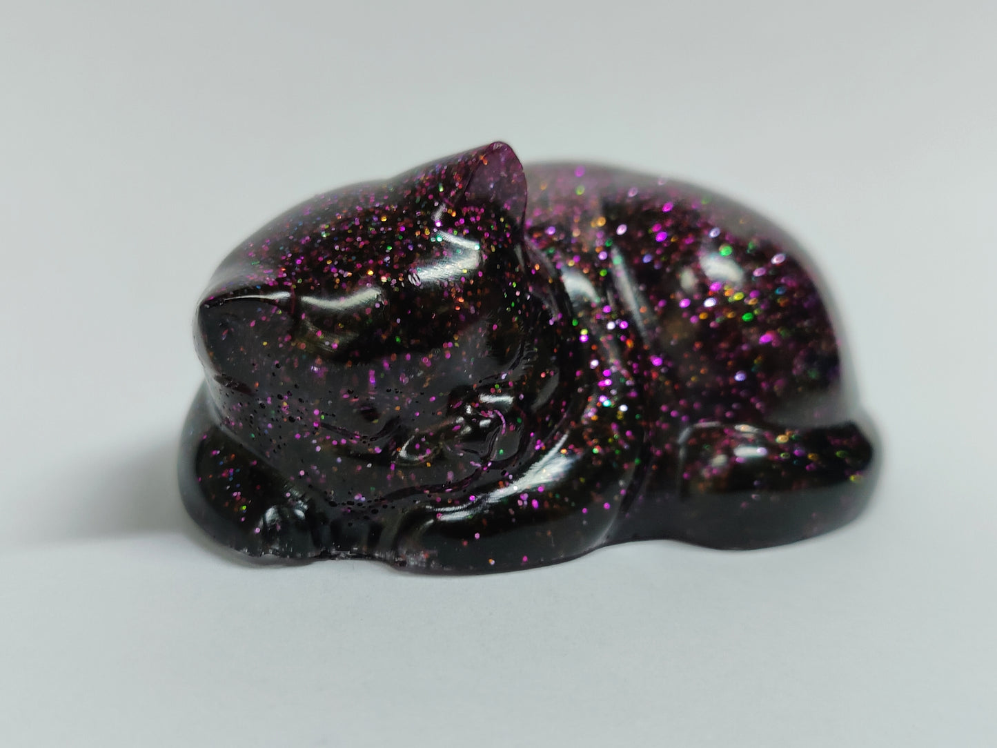 Ikiunta Uinuva kissapatsas, musta ja violetti