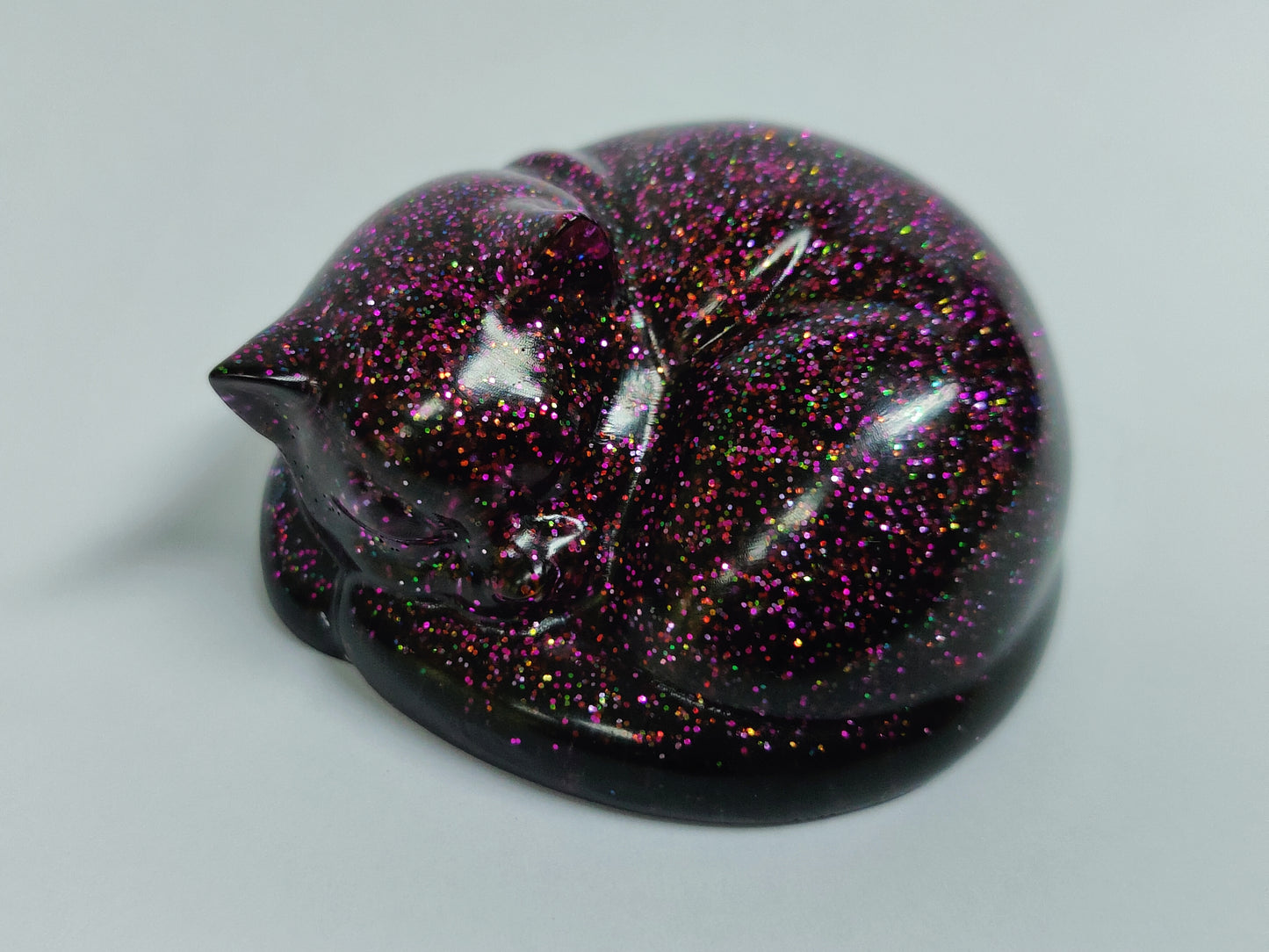 Ikiunta Uinuva kissapatsas, musta ja violetti