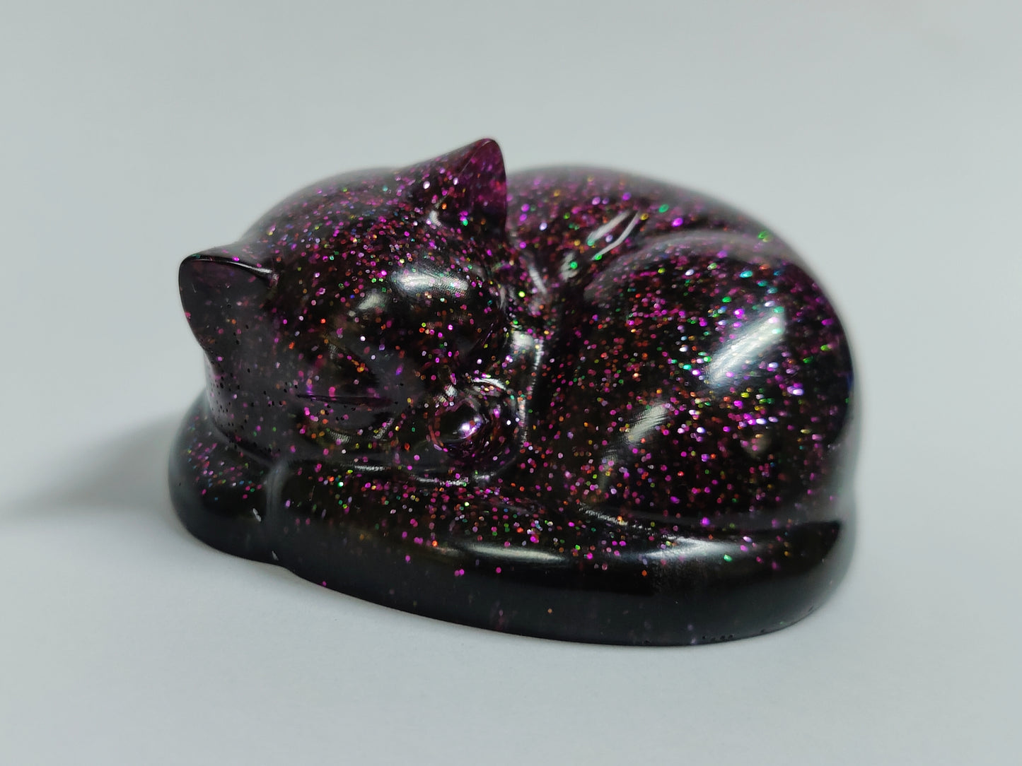 Ikiunta Uinuva kissapatsas, musta ja violetti