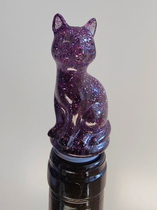 Viinipullon korkki, liila kissa